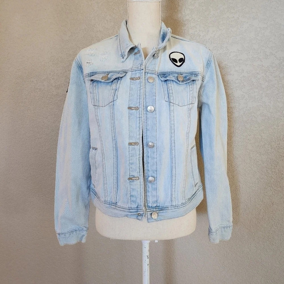 Brandy Melville Alien patch work distressed jean Jacket Size Large - Picture 4 of 8